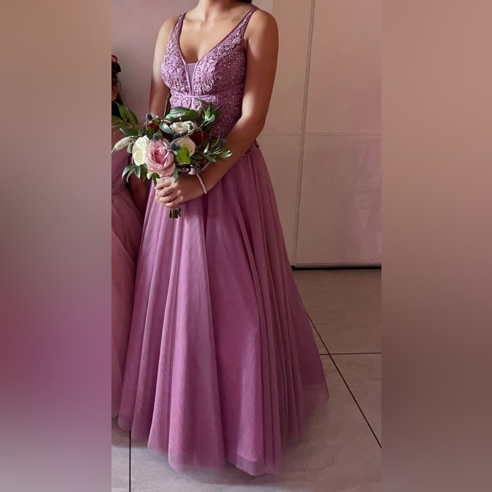 Elegant Mauve “Say Yes to the Prom” dress - Size 1 - Worn Once